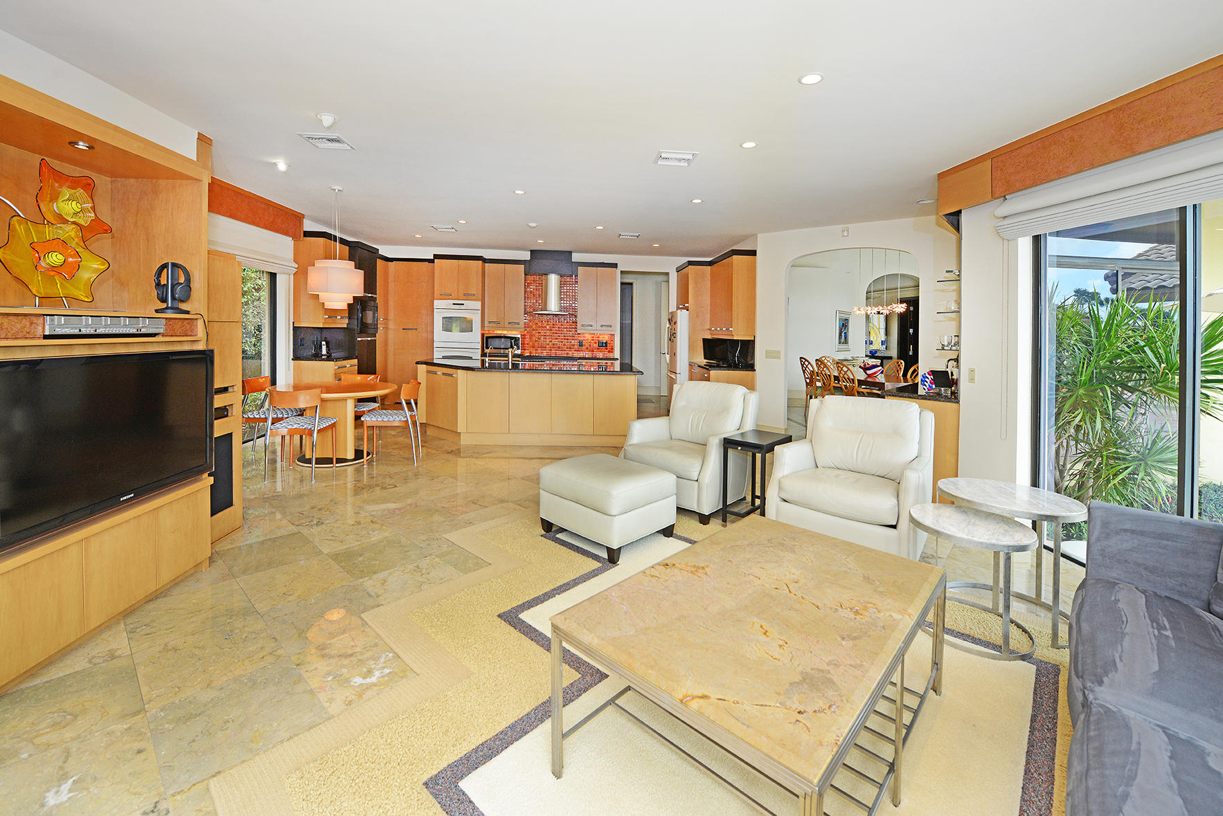 7332 Mandarin Drive Boca Raton, FL 33433 - Photo 20 of 44 View Family Room to Kitchen