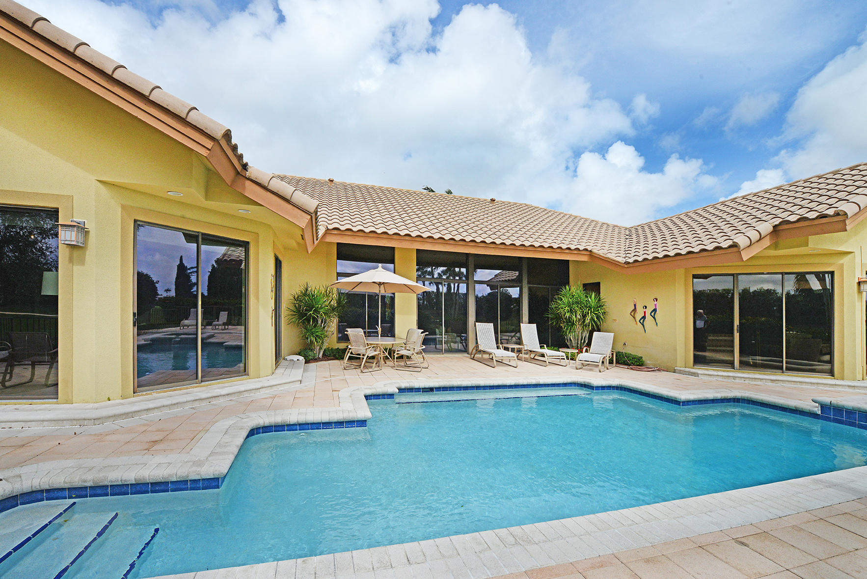 7332 Mandarin Drive Boca Raton, FL 33433 - Photo 38 of 44 Beautiful Pool