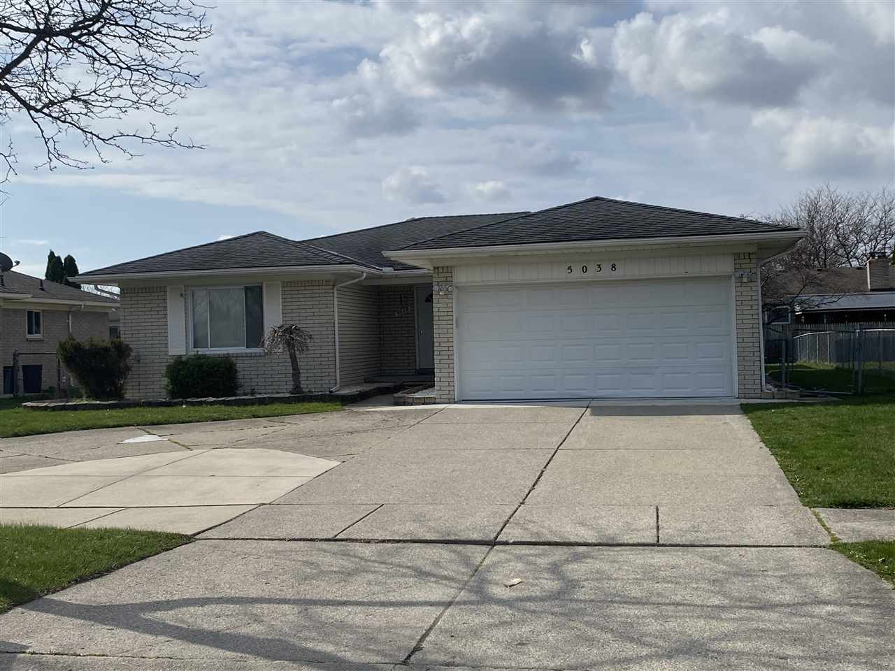 5038 Peekskill Drive Sterling Heights, MI 48310 - Photo 2 of 31 50009914-1.JPG