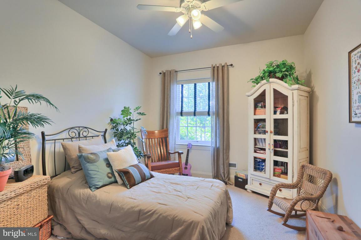 129 Winterberry Court Lititz, PA 17543 - Photo 19 of 29