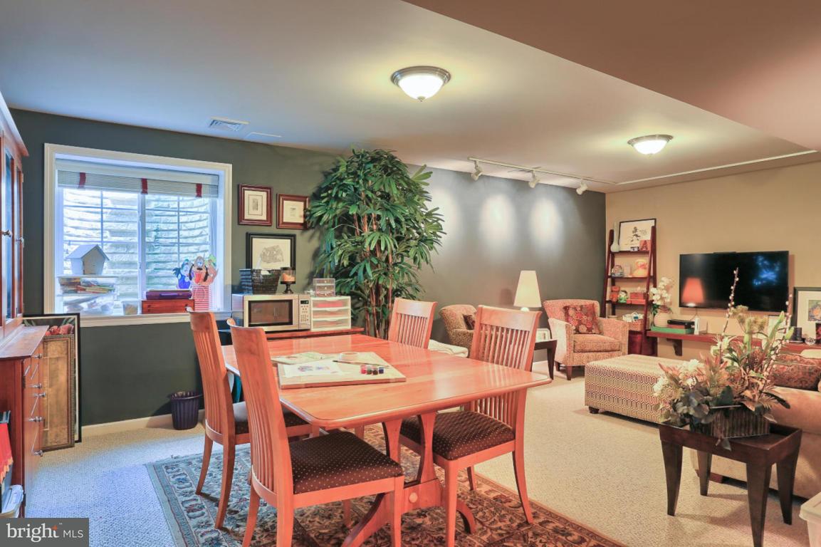 129 Winterberry Court Lititz, PA 17543 - Photo 21 of 29
