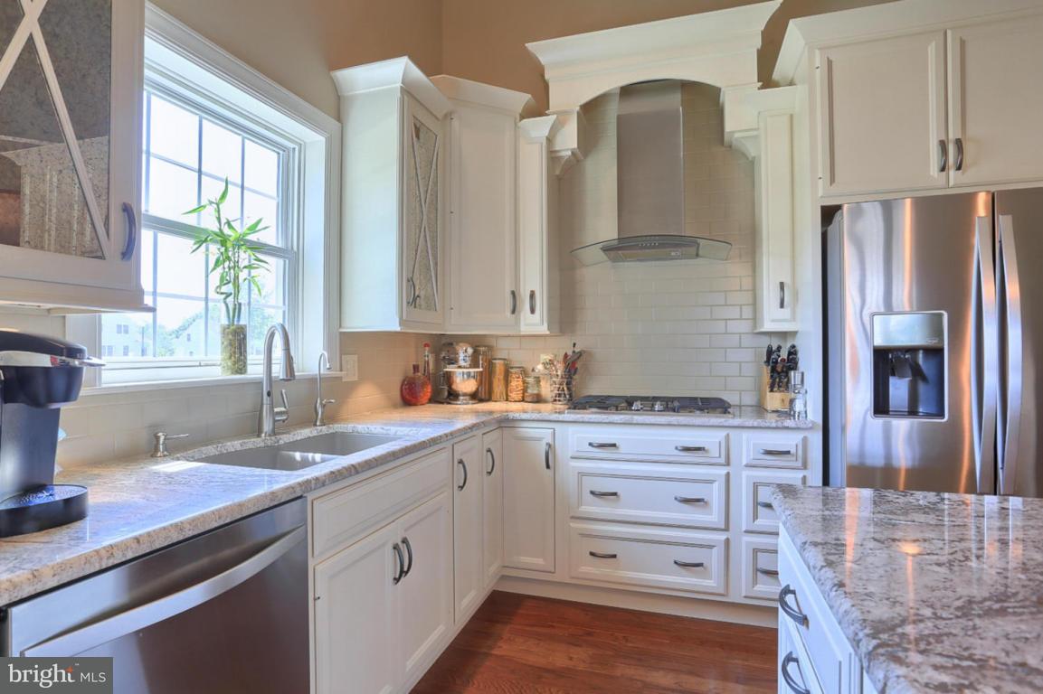 129 Winterberry Court Lititz, PA 17543 - Photo 10 of 29
