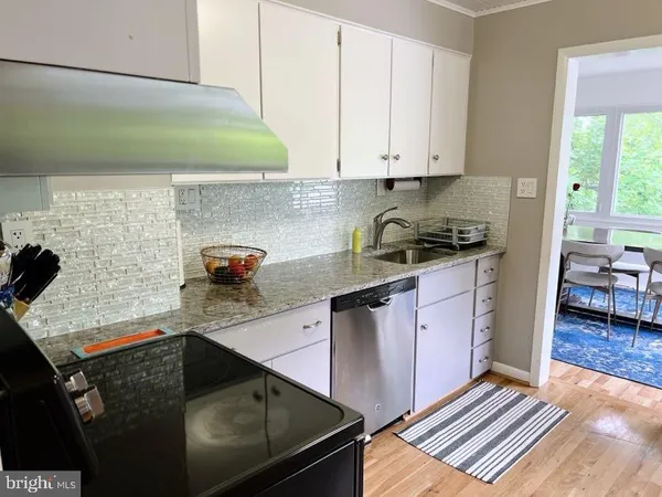 $4,600 | 5885 9th Road North, Arlington, VA 22205