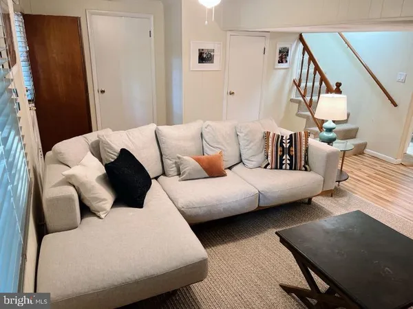 $4,600 | 5885 9th Road North, Arlington, VA 22205