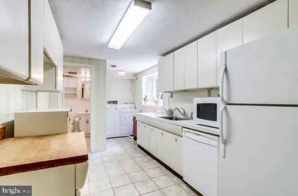 $4,600 | 5885 9th Road North, Arlington, VA 22205