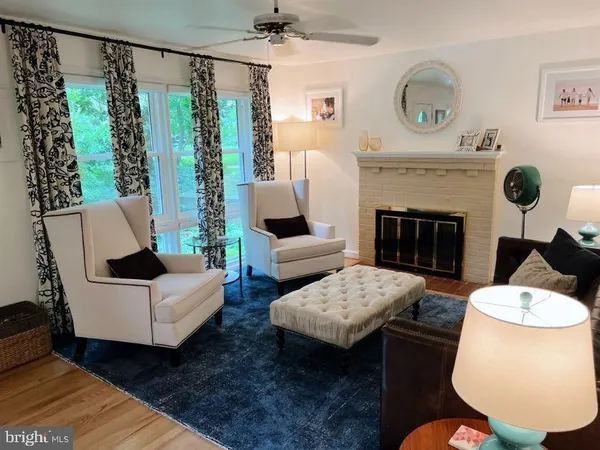 $4,600 | 5885 9th Road North, Arlington, VA 22205