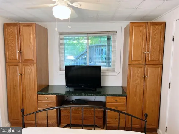 $4,600 | 5885 9th Road North, Arlington, VA 22205