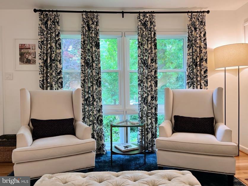 5885 9th Road North Arlington, VA 22205 - Photo 5 of 48 Charming seating area with natural light.