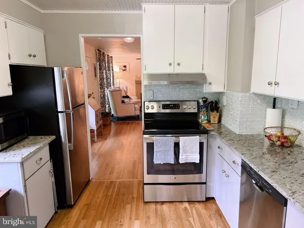 $4,600 | 5885 9th Road North, Arlington, VA 22205