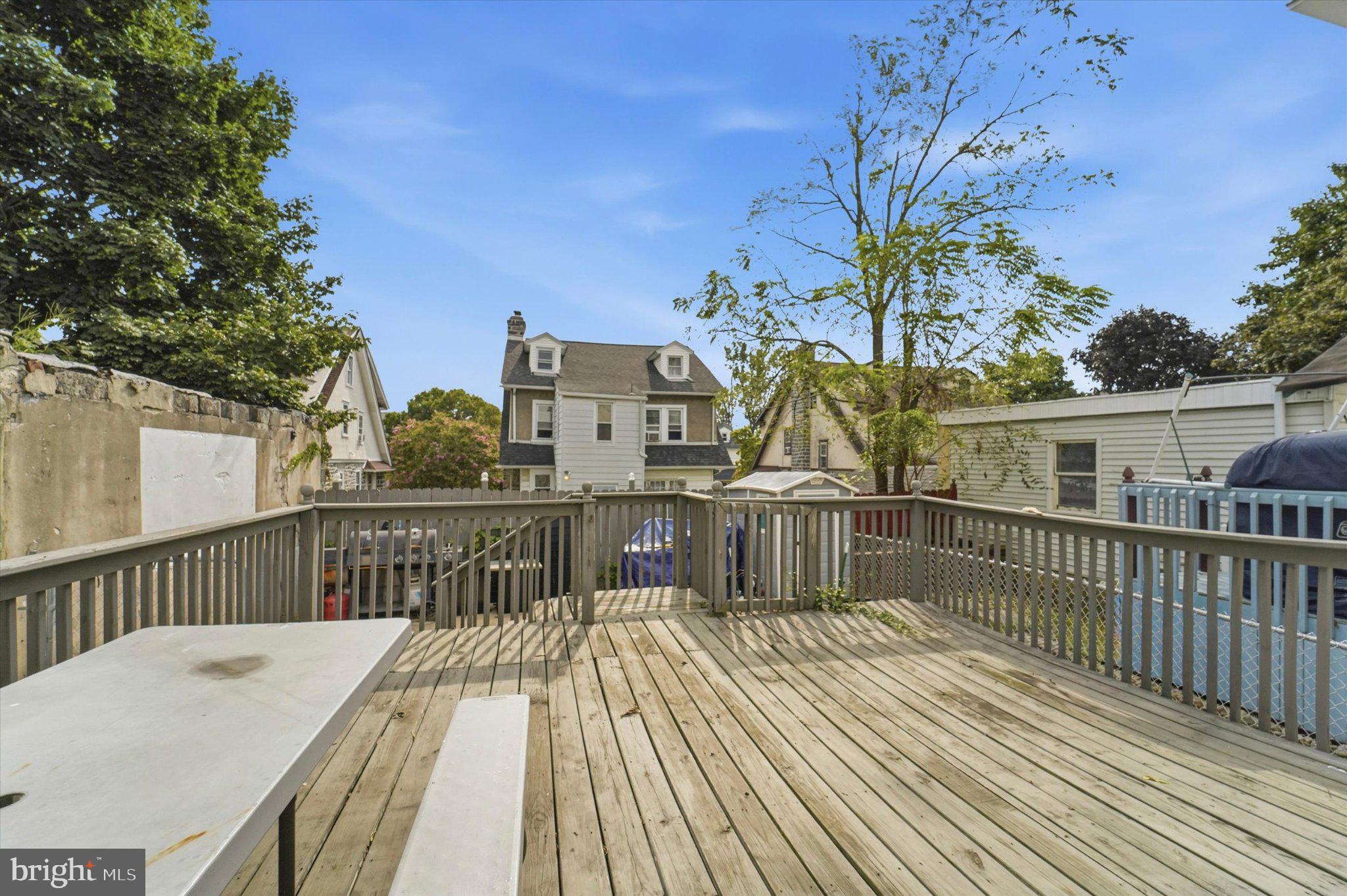 7 Oakley Road Upper Darby, PA 19082 - Photo 23 of 24 Giant Rear Deck