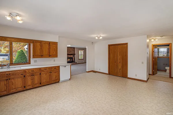 $1,749,900 | 2777 6th Road, Bremen, IN 46506