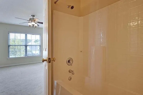 $2,200 | 1004 Deerberry Road, Goose Creek, SC 29445