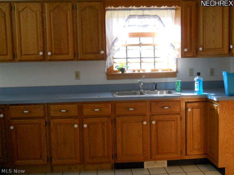 8531 Center Road Ashtabula, OH 44004 - Photo 2 of 5