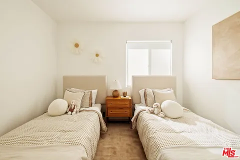 $1,549,000 | 2831 South Corning Street, Los Angeles, CA 90034