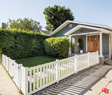 $1,549,000 | 2831 South Corning Street, Los Angeles, CA 90034