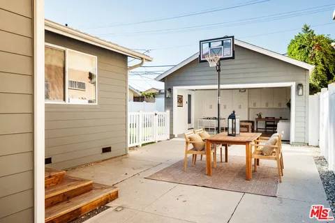 $1,549,000 | 2831 South Corning Street, Los Angeles, CA 90034