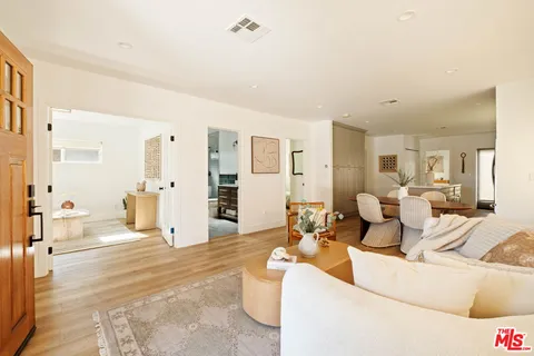 $1,549,000 | 2831 South Corning Street, Los Angeles, CA 90034