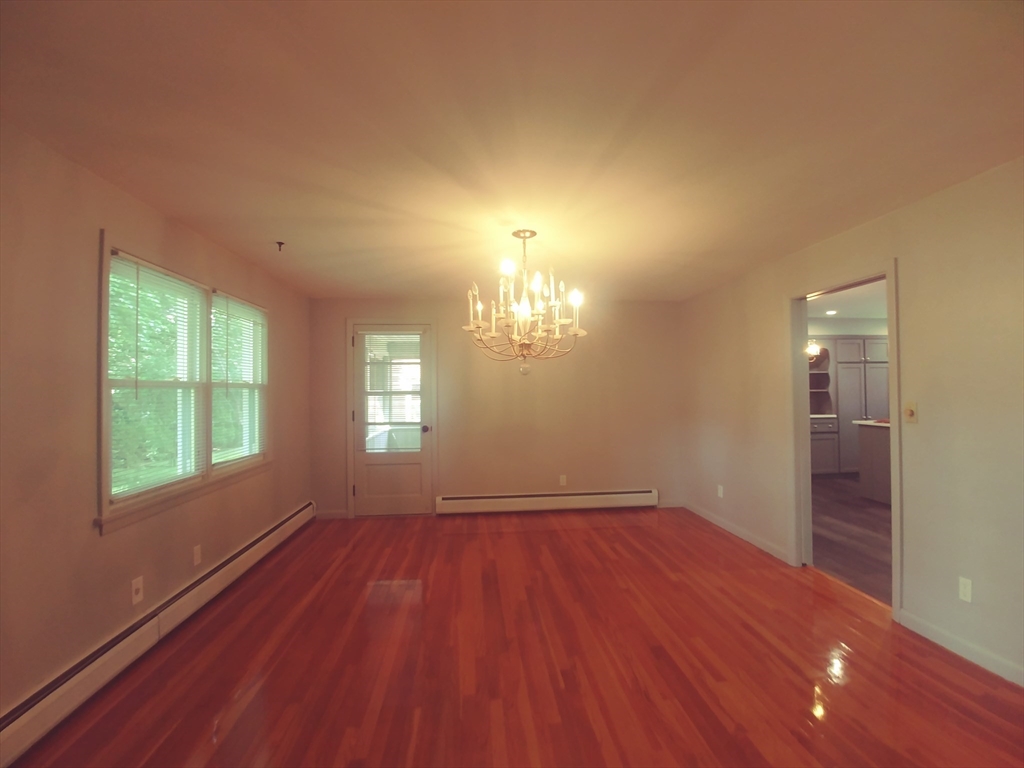 68 Dayton Street Springfield, MA 01118 - Photo 7 of 30