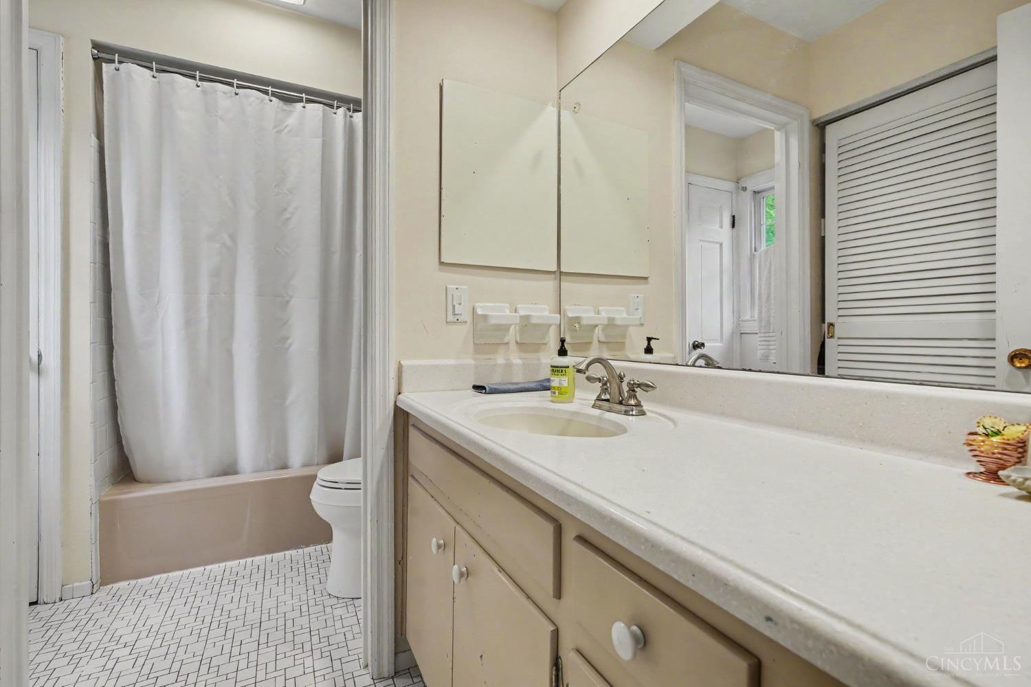 6136 Thole Road Cincinnati, OH 45230 - Photo 24 of 38 Gallery Image 24