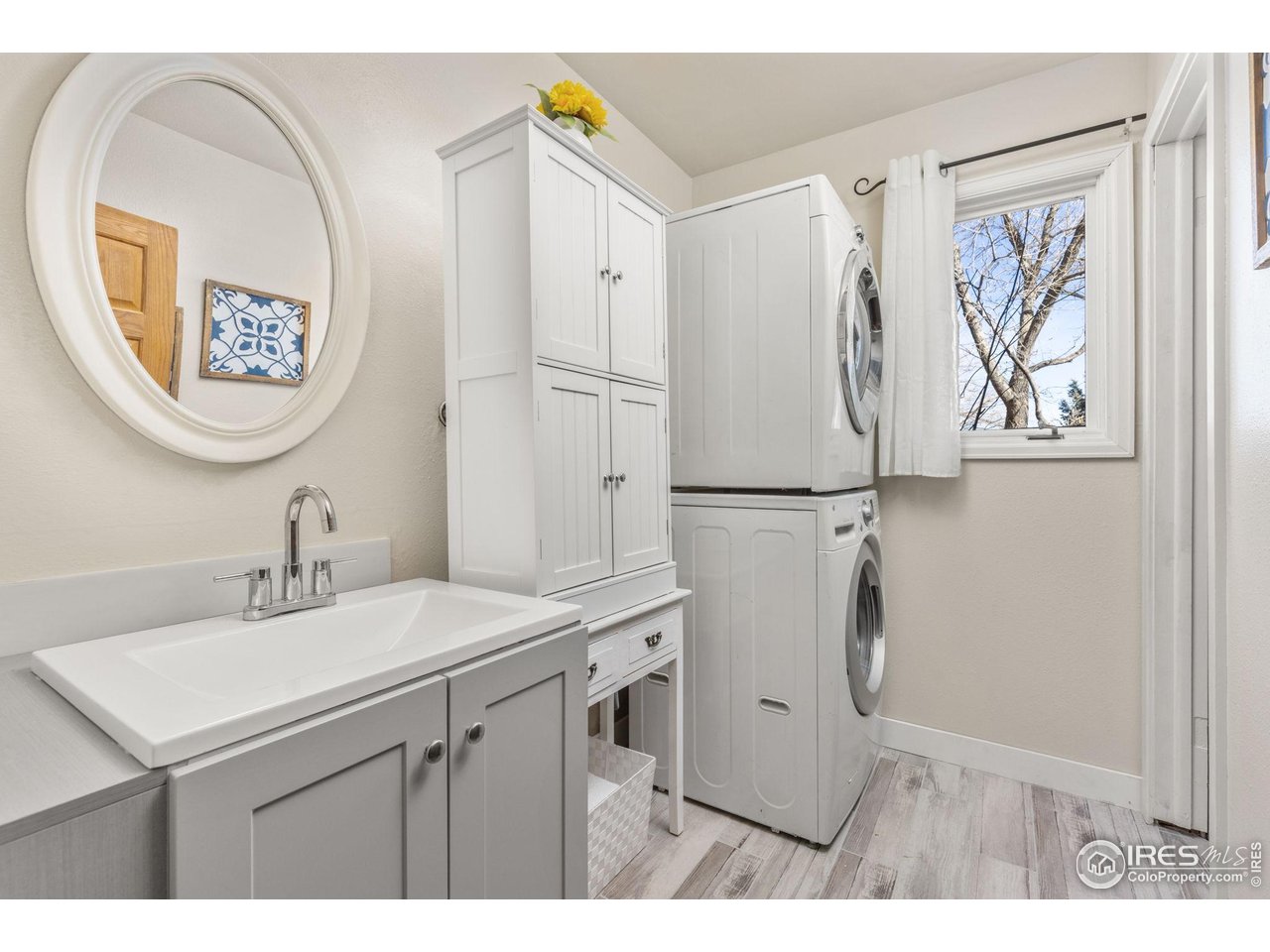 4963 Kelso Road Boulder, CO 80301 - Photo 19 of 49 Main Floor Laundry