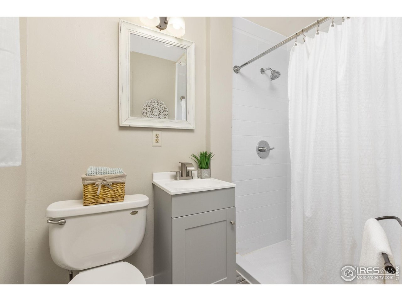 4963 Kelso Road Boulder, CO 80301 - Photo 20 of 49 Main Floor 3/4 Bath