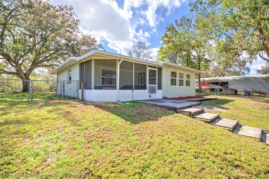 102 Mango Road Northeast Lake Placid, FL 33852 - Photo 28 of 36 Gallery Image 28