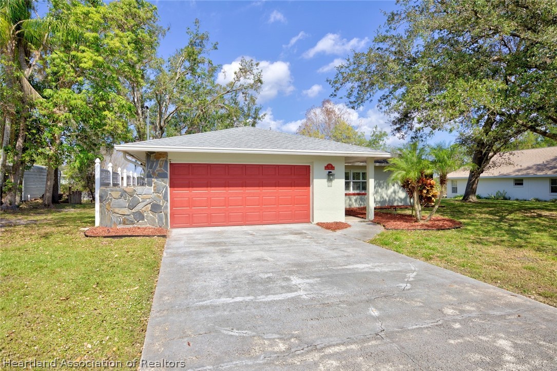 102 Mango Road Northeast Lake Placid, FL 33852 - Photo 33 of 36 Gallery Image 33