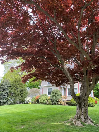 $3,400 | 129 Washington Avenue, Unit 1 SIDE, Pleasantville, NY 10570