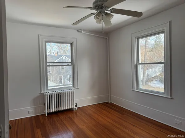$3,400 | 129 Washington Avenue, Unit 1 SIDE, Pleasantville, NY 10570