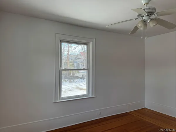 $3,400 | 129 Washington Avenue, Unit 1 SIDE, Pleasantville, NY 10570