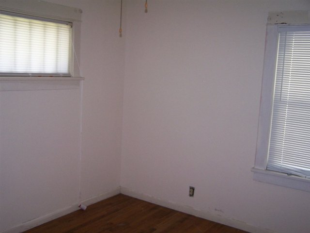 2761 Beach Road Port Huron, MI 48060 - Photo 9 of 21 31059726-8.JPG