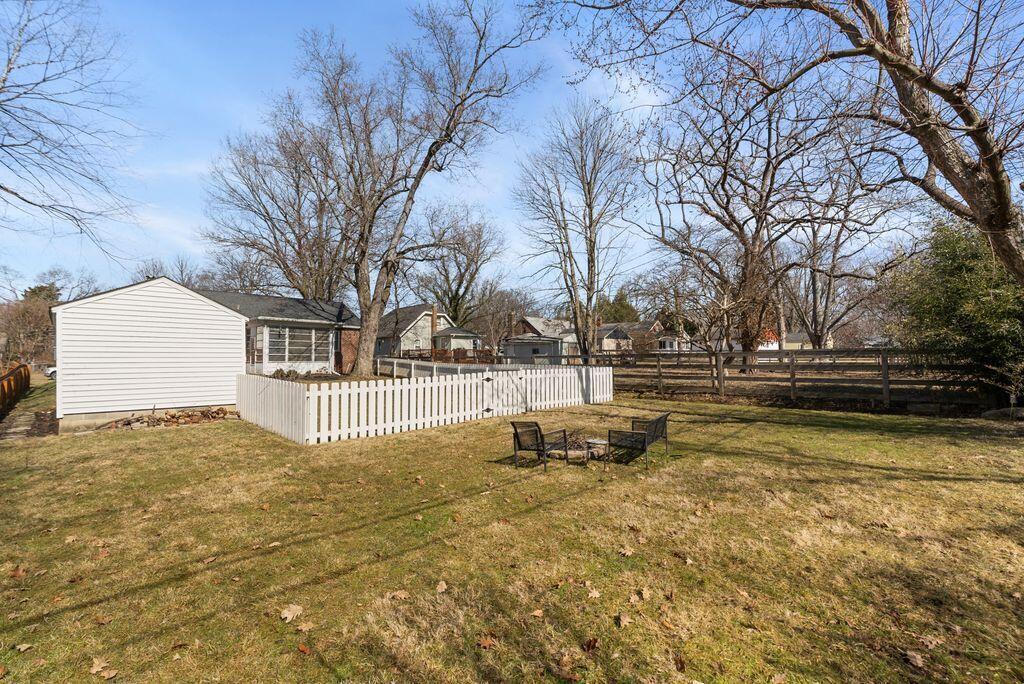 429 East Beaumont Road Columbus, OH 43214 - Photo 52 of 61 Backyard
