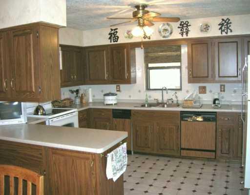 1438 Cathell Road Baldwin, PA 15236 - Photo 2 of 8 Kitchen.