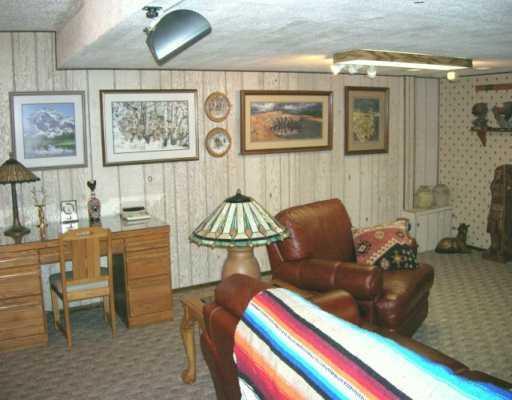 1438 Cathell Road Baldwin, PA 15236 - Photo 6 of 8 Den/Family/Great Room.
