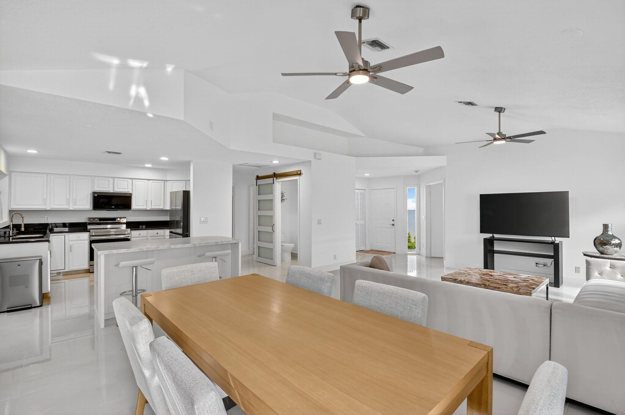 2218 Northwest 52nd Street Boca Raton, FL 33496 - Photo 7 of 39 20250829233610522959000000-o