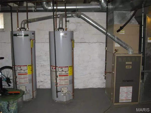 $489,000 | 7359 Amherst Avenue, University City, MO 63130