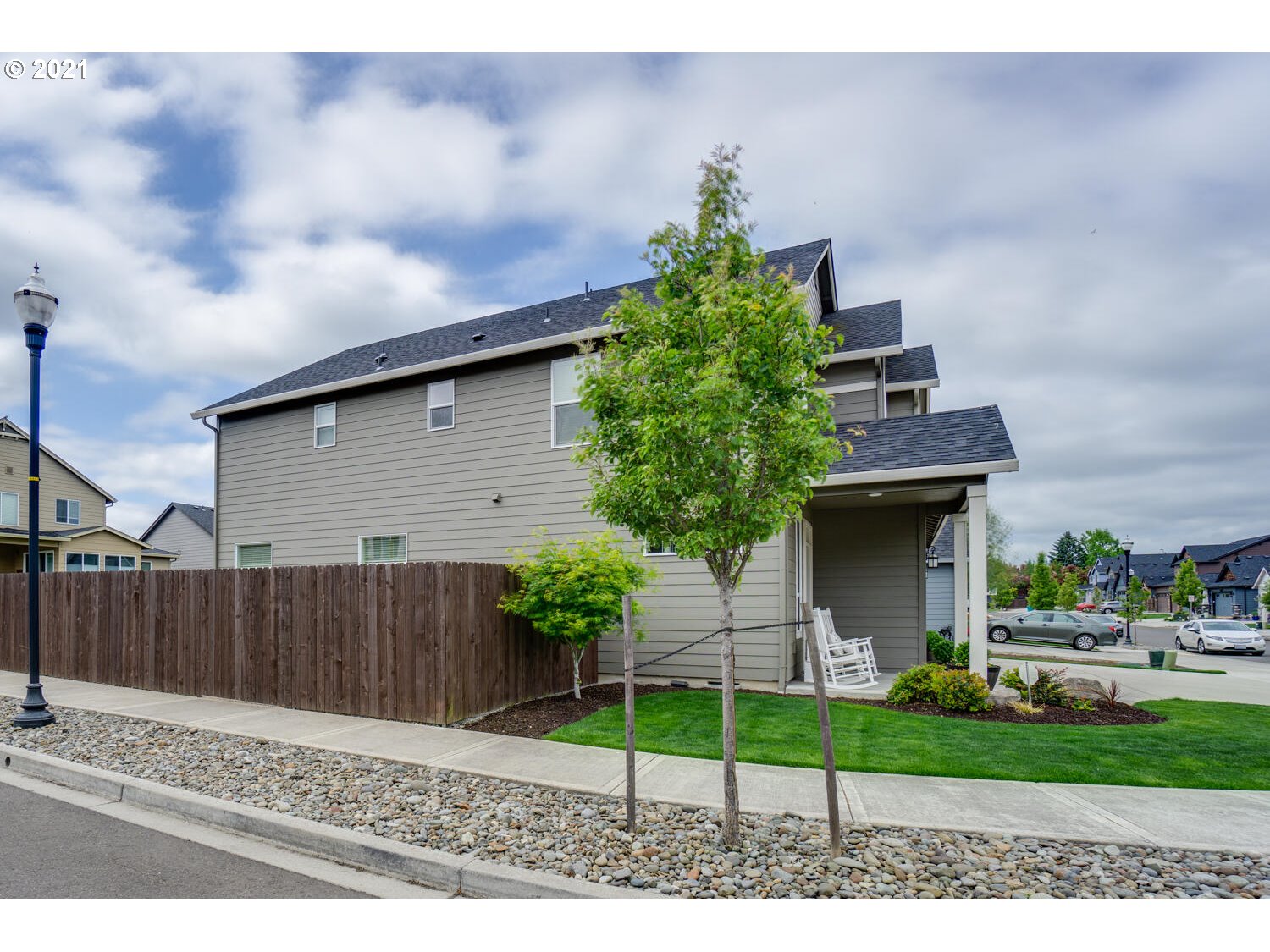 4639 North Noble Loop Ridgefield, WA 98642 - Photo 32 of 32 a house view with a garden
