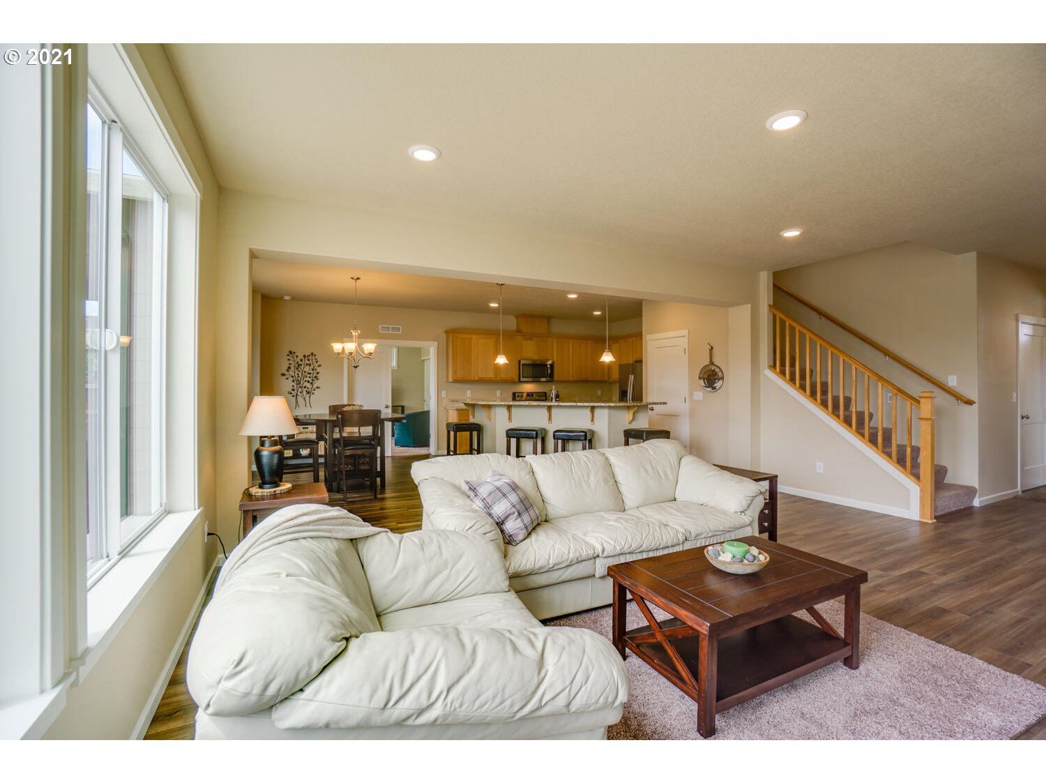 4639 North Noble Loop Ridgefield, WA 98642 - Photo 7 of 32 a living room with furniture and a table