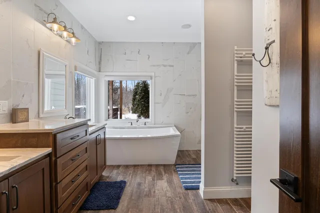 $1,600,000 | 5901 Drake Drive, Maple Plain, MN 55359