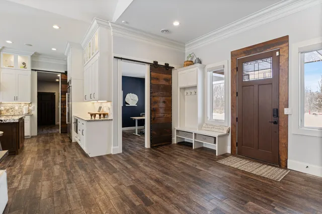 $1,600,000 | 5901 Drake Drive, Maple Plain, MN 55359