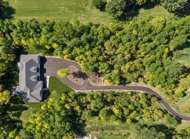 $1,600,000 | 5901 Drake Drive, Maple Plain, MN 55359