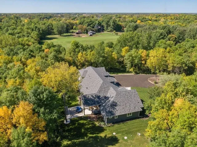 $1,600,000 | 5901 Drake Drive, Maple Plain, MN 55359
