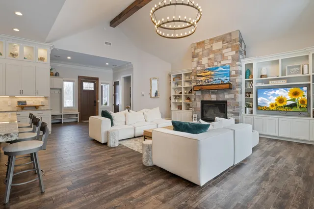 $1,600,000 | 5901 Drake Drive, Maple Plain, MN 55359