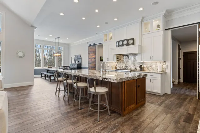 $1,600,000 | 5901 Drake Drive, Maple Plain, MN 55359