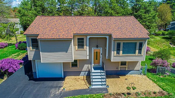 $465,000 | 30 Cricket Lane, Concord, NH 03301