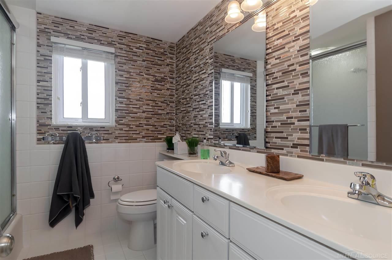 692 Canterbury Road Grosse Pointe Woods, MI 48236 - Photo 43 of 65