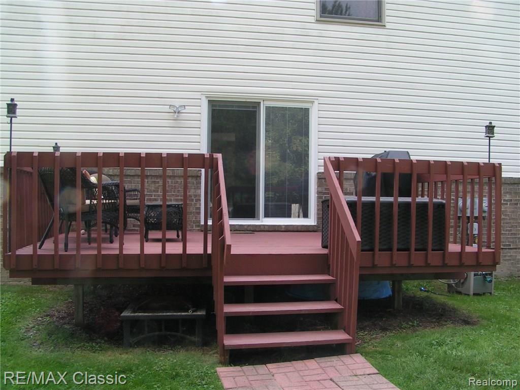 29011 Cotton Road, Unit 1 New Baltimore, MI 48047 - Photo 7 of 27 PICT1246.JPG