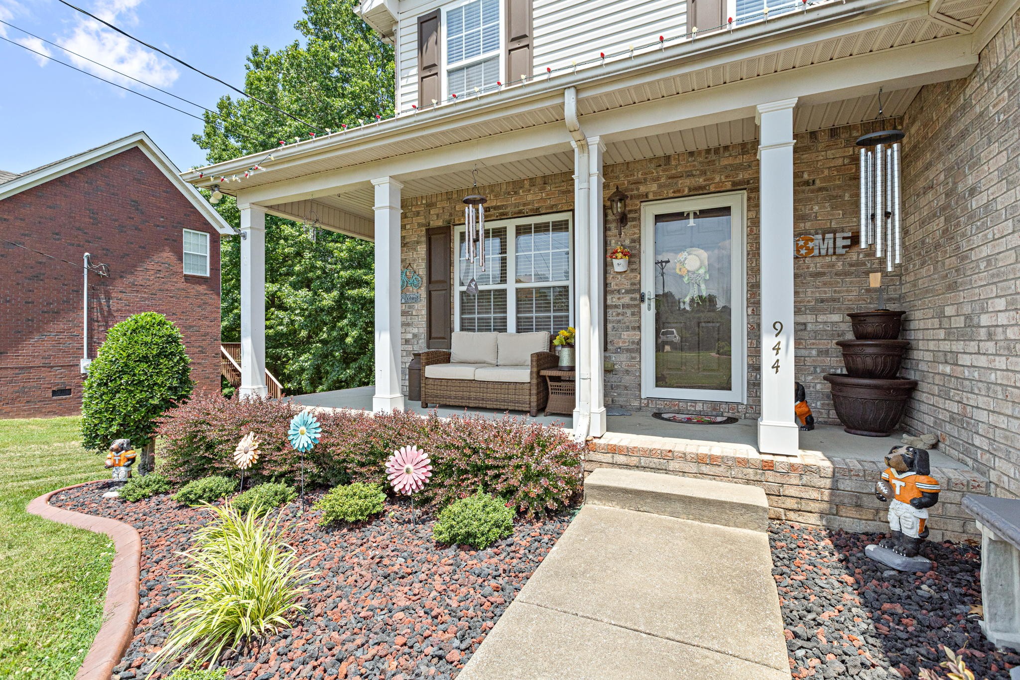 944 Pebble Beach Circle Mount Juliet, TN 37122 - Photo 3 of 19 a front view of a house