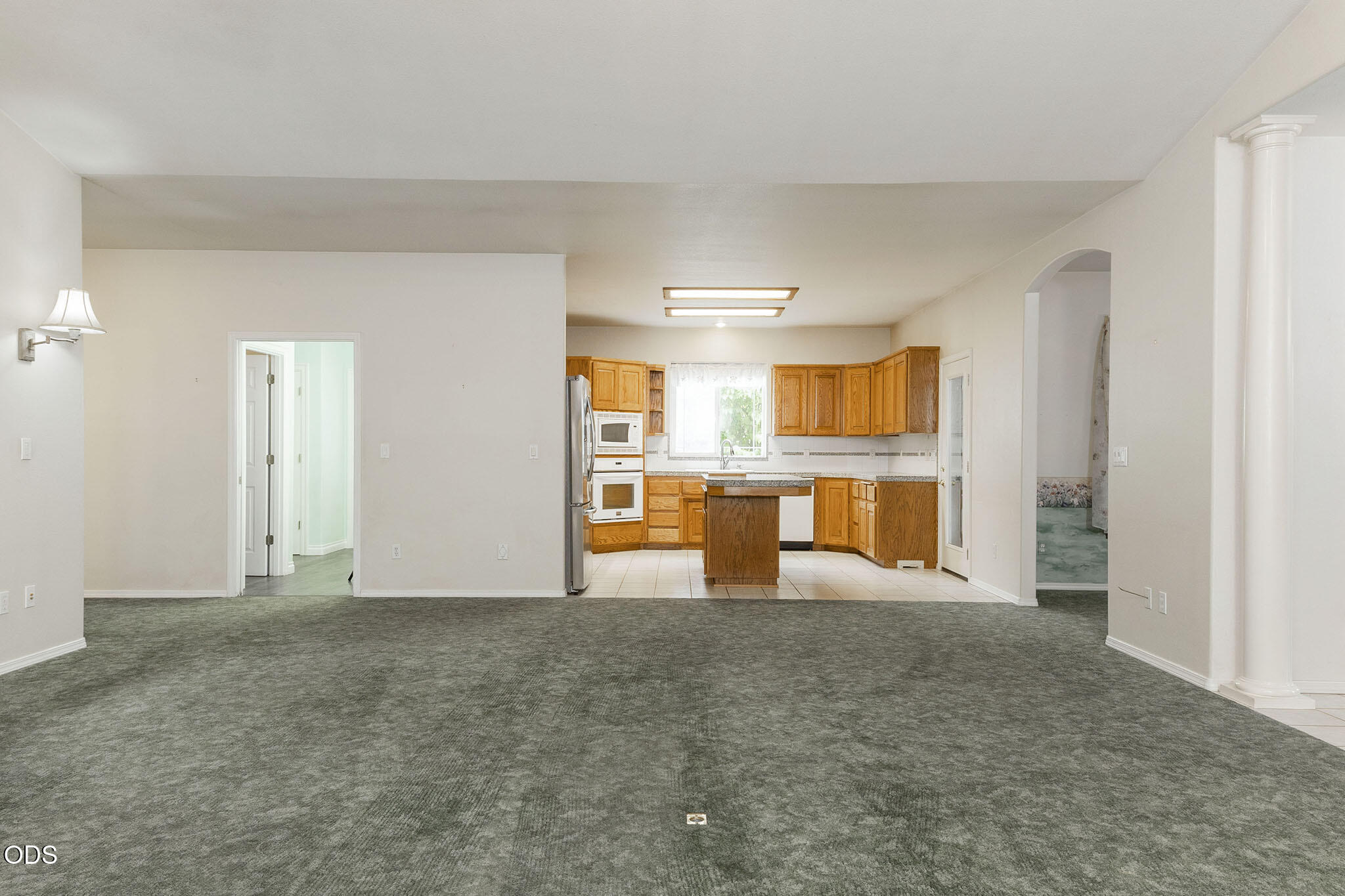 279 Ridgefield Road Grants Pass, OR 97527 - Photo 9 of 62