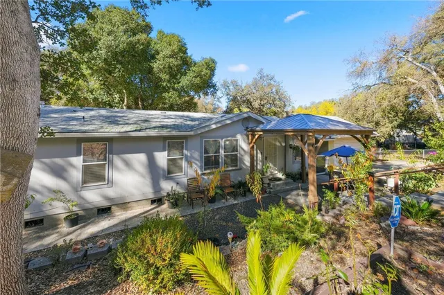 a view of outdoor space yard and patio